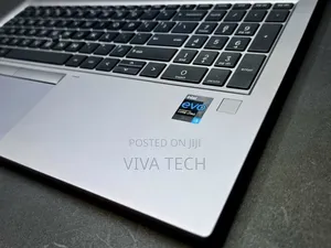 New Laptop HP ZBook Firefly G8 16GB Intel Core i5 SSD 512GB