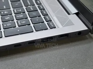 New Laptop HP ZBook Firefly G8 16GB Intel Core i5 SSD 512GB