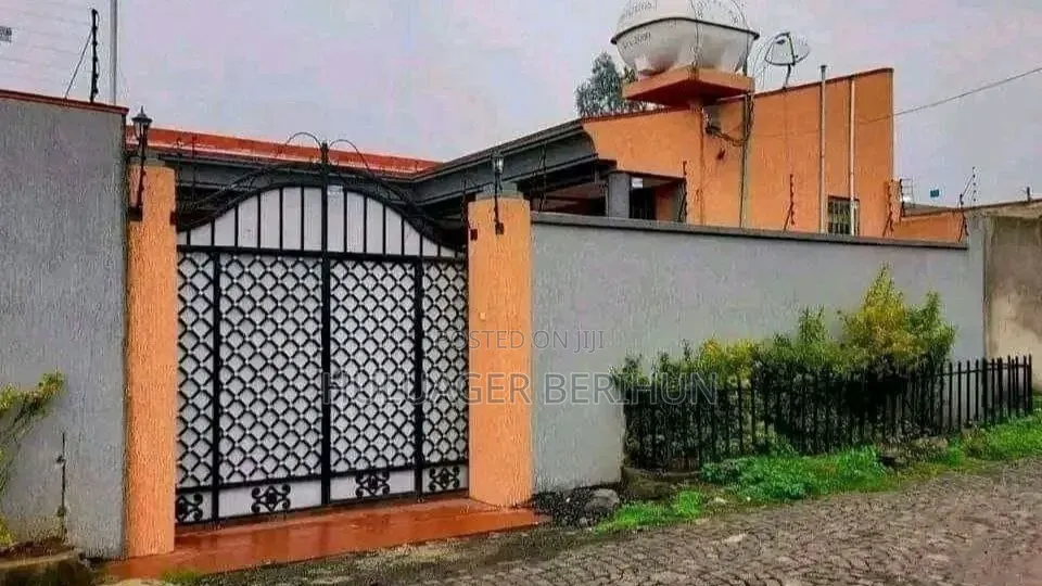 Furnished 2bdrm Villa in Bole for sale