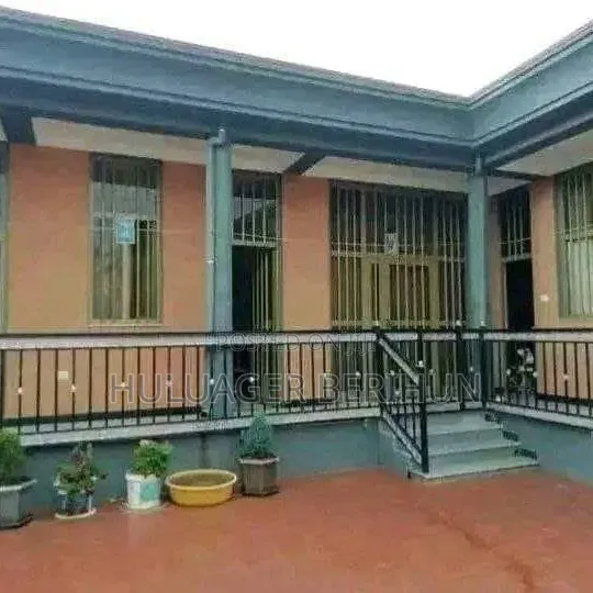 Furnished 2bdrm Villa in Bole for sale