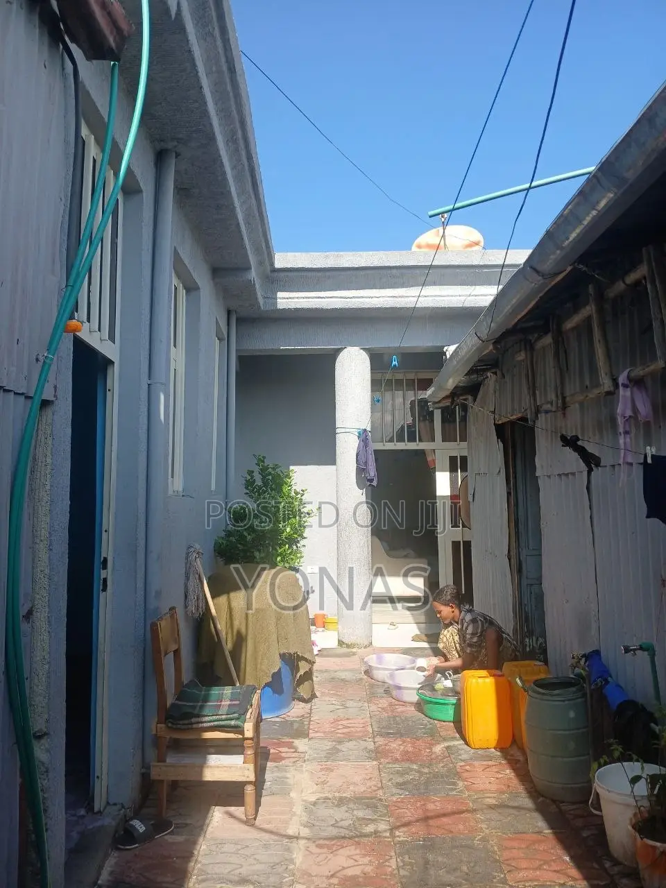 5bdrm House in Akaky Kaliti for sale