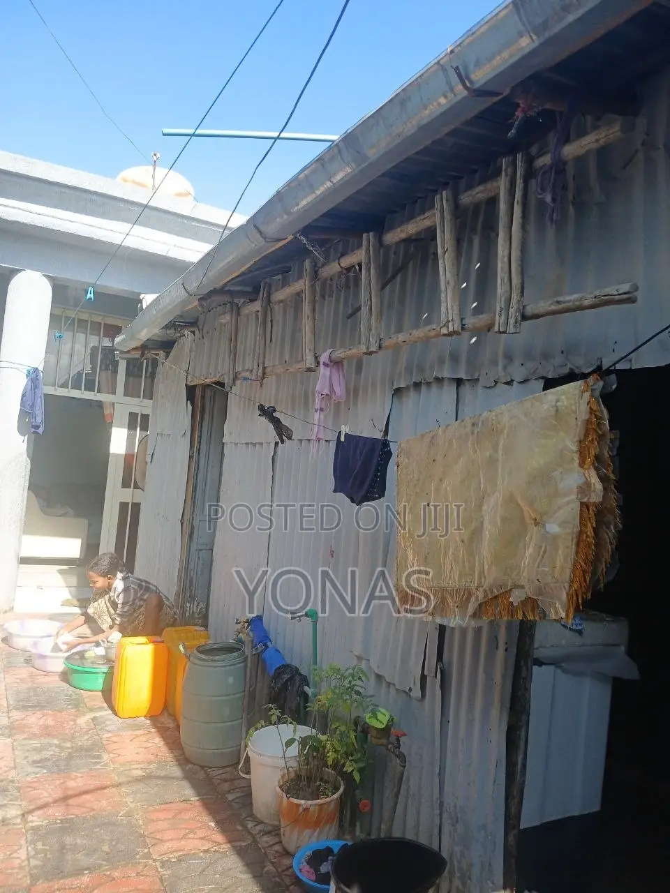 5bdrm House in Akaky Kaliti for sale