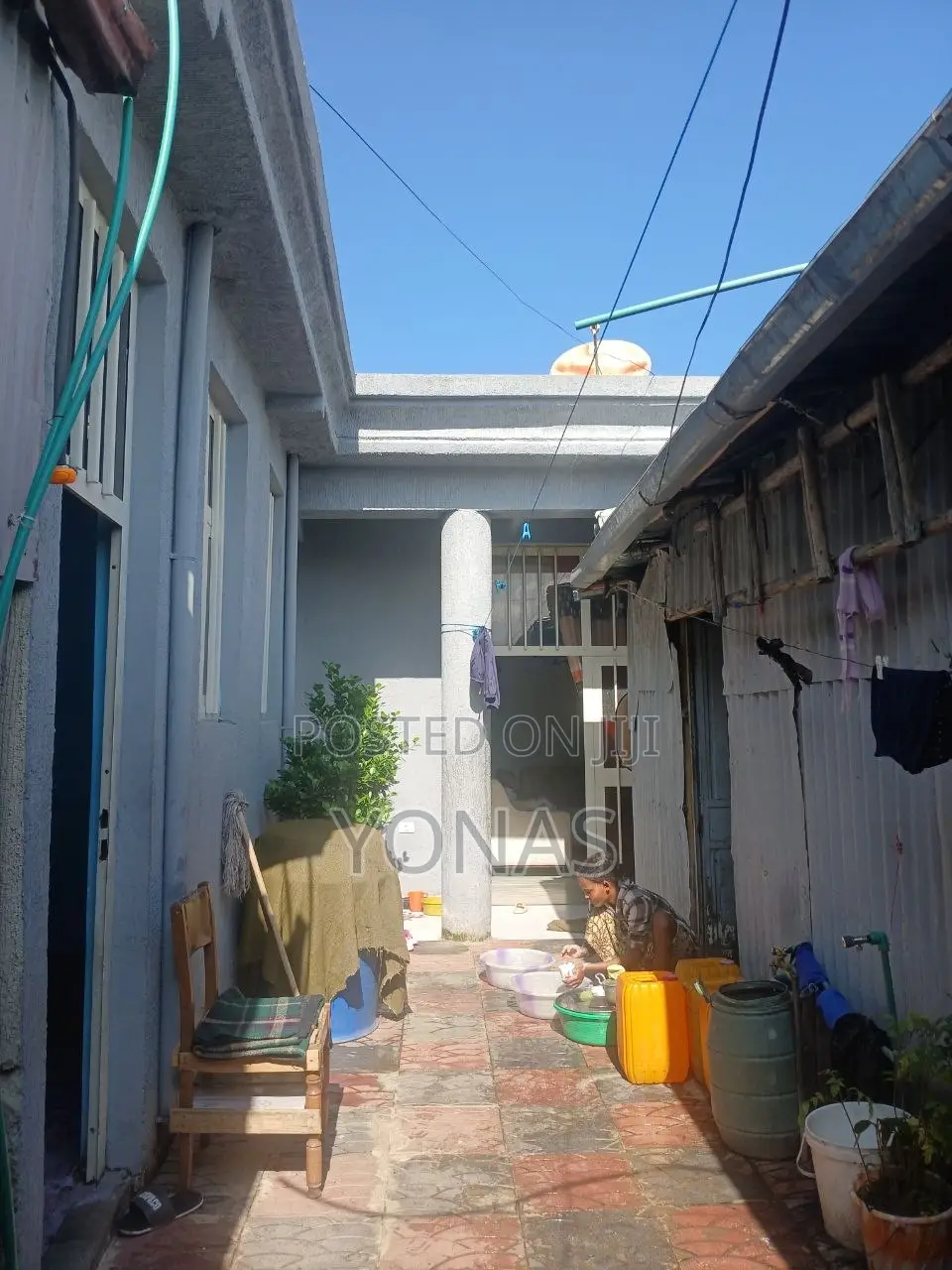 5bdrm House in Akaky Kaliti for sale