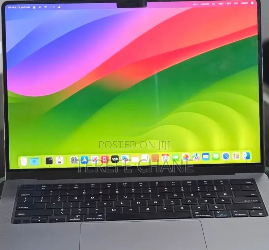 New Laptop Apple MacBook Pro 2023 M3 8GB Apple M3 Pro SSD 512GB