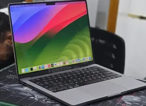 New Laptop Apple MacBook Pro 2023 M3 8GB Apple M3 Pro SSD 512GB