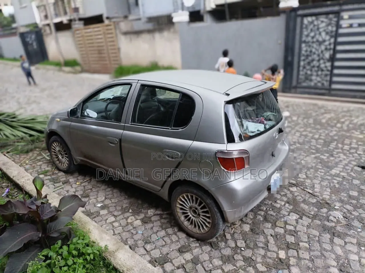 Toyota Vitz 2001 Silver