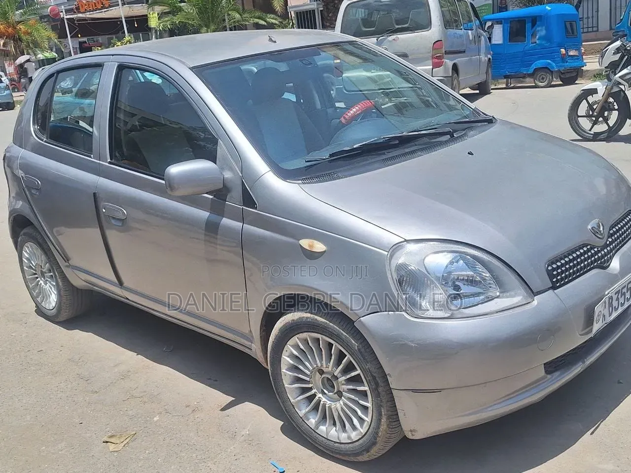Toyota Vitz 2001 Silver