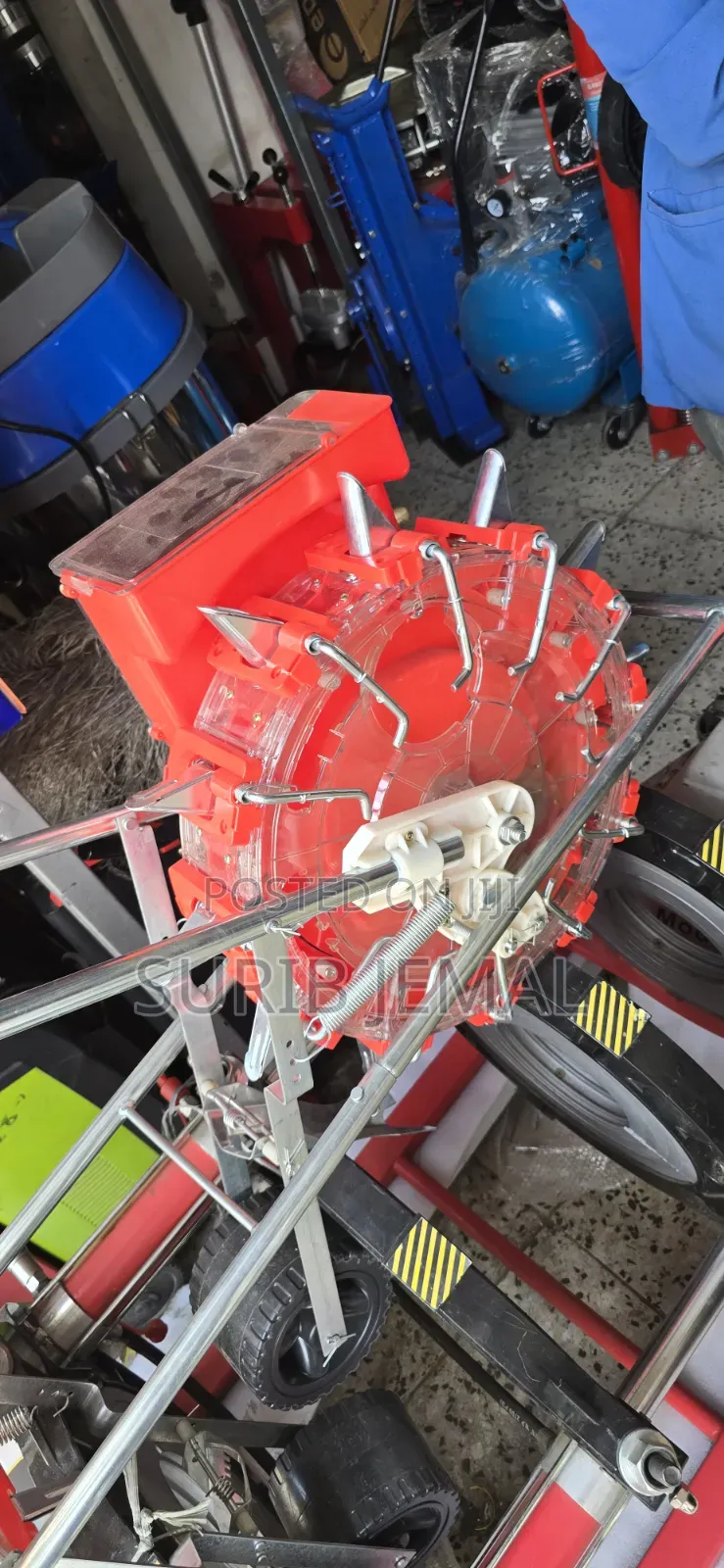 Manual Hand-Push Seeder