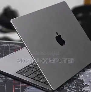 New Laptop Apple MacBook Pro 2023 M3 8GB Apple M2 SSD 512GB