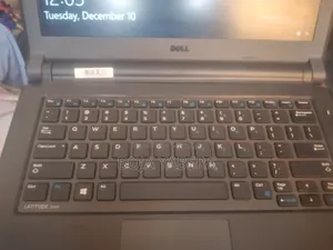 Laptop Dell Latitude 3350 4GB Intel Core i7 HDD 128GB