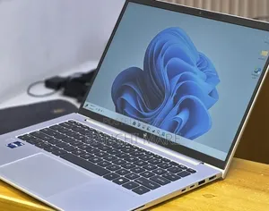 New Laptop HP EliteBook 840 G10 16GB Intel Core i7 SSD 512GB