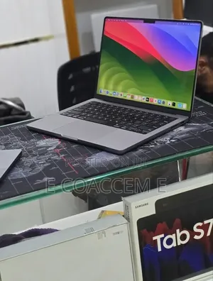 New Laptop Apple MacBook 8GB SSD 512GB