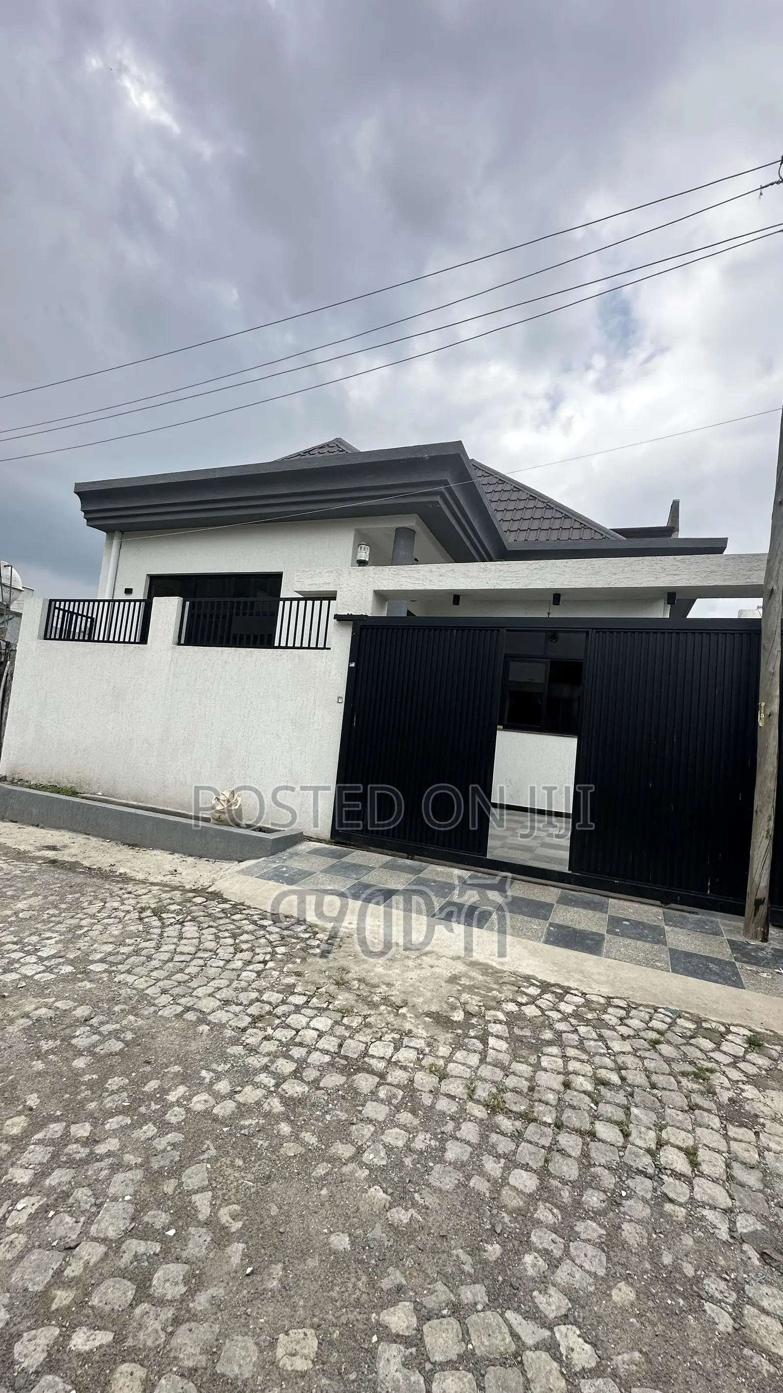 Furnished 5bdrm Villa in አያት ጊፍት አፓርታማ አካባቢ, Bole for sale