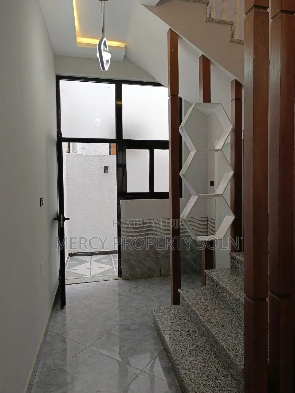10bdrm House in Bole for sale