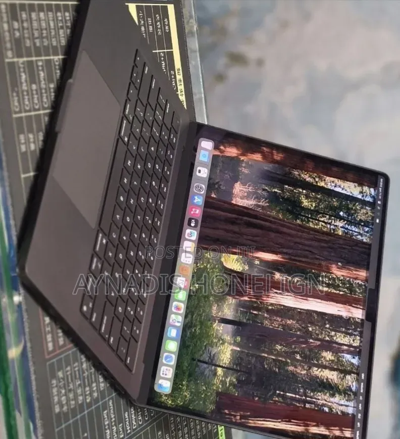 New Laptop Apple MacBook Pro 2024 M4 Pro 16GB Apple M4 Pro SSD 512GB