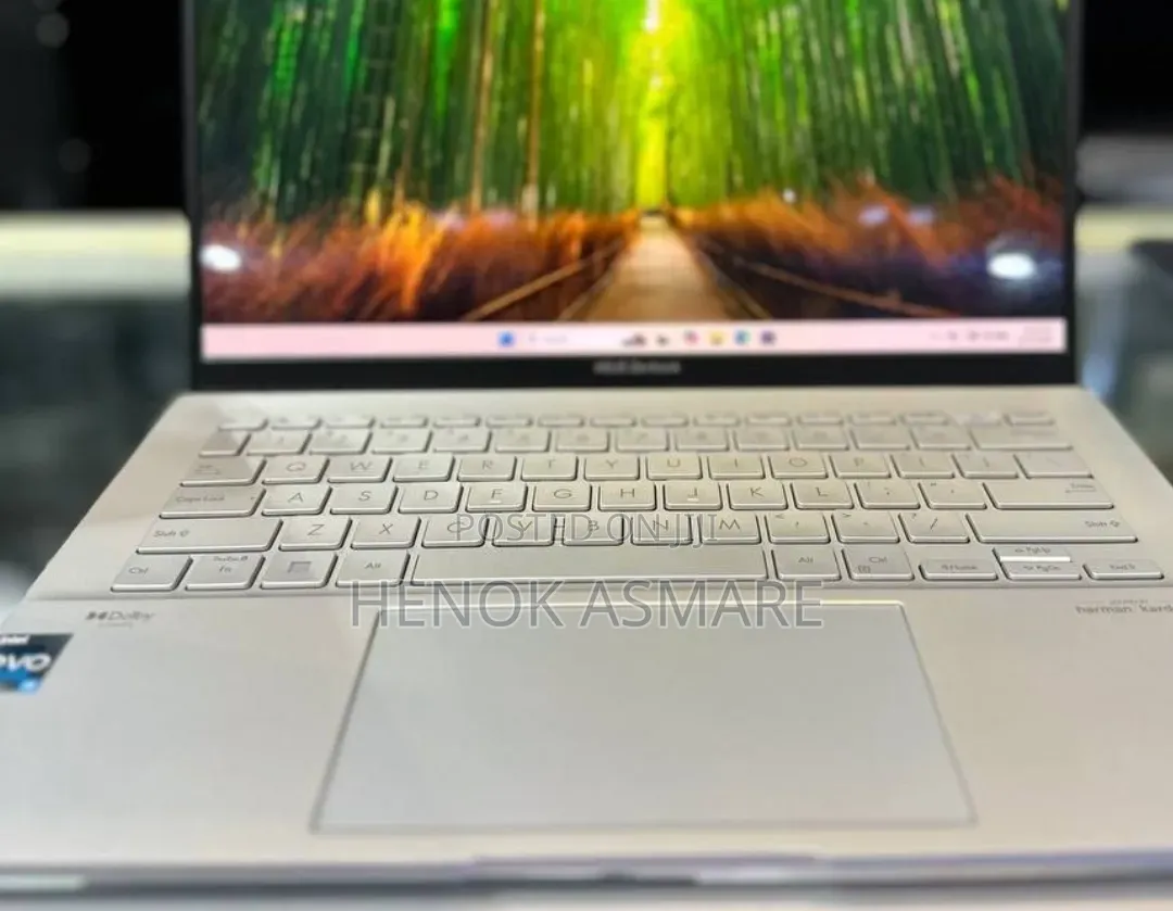 New Laptop Asus Zenbook 14 16GB Intel Core i9 SSD 512GB