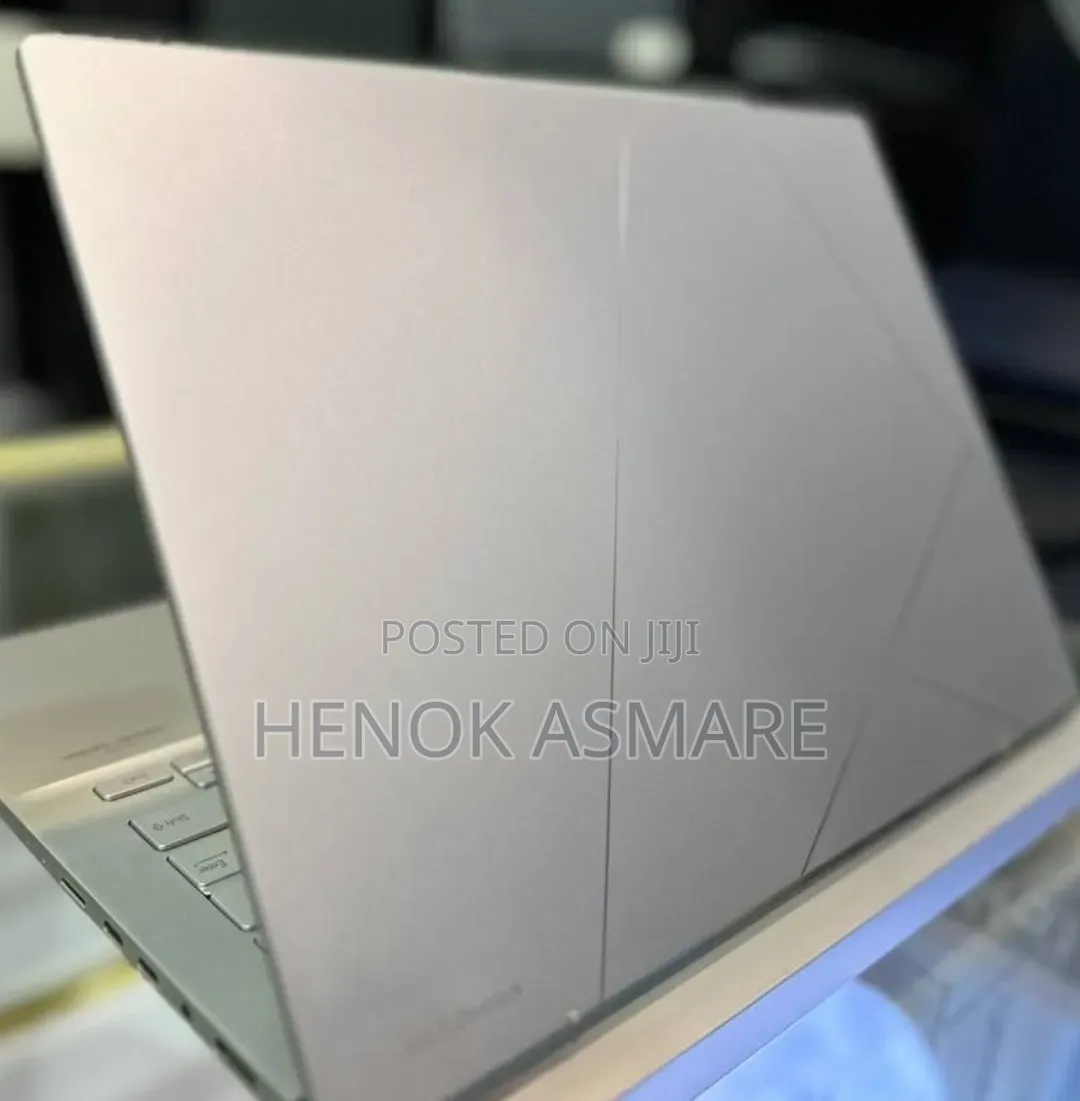 New Laptop Asus Zenbook 14 16GB Intel Core i9 SSD 512GB