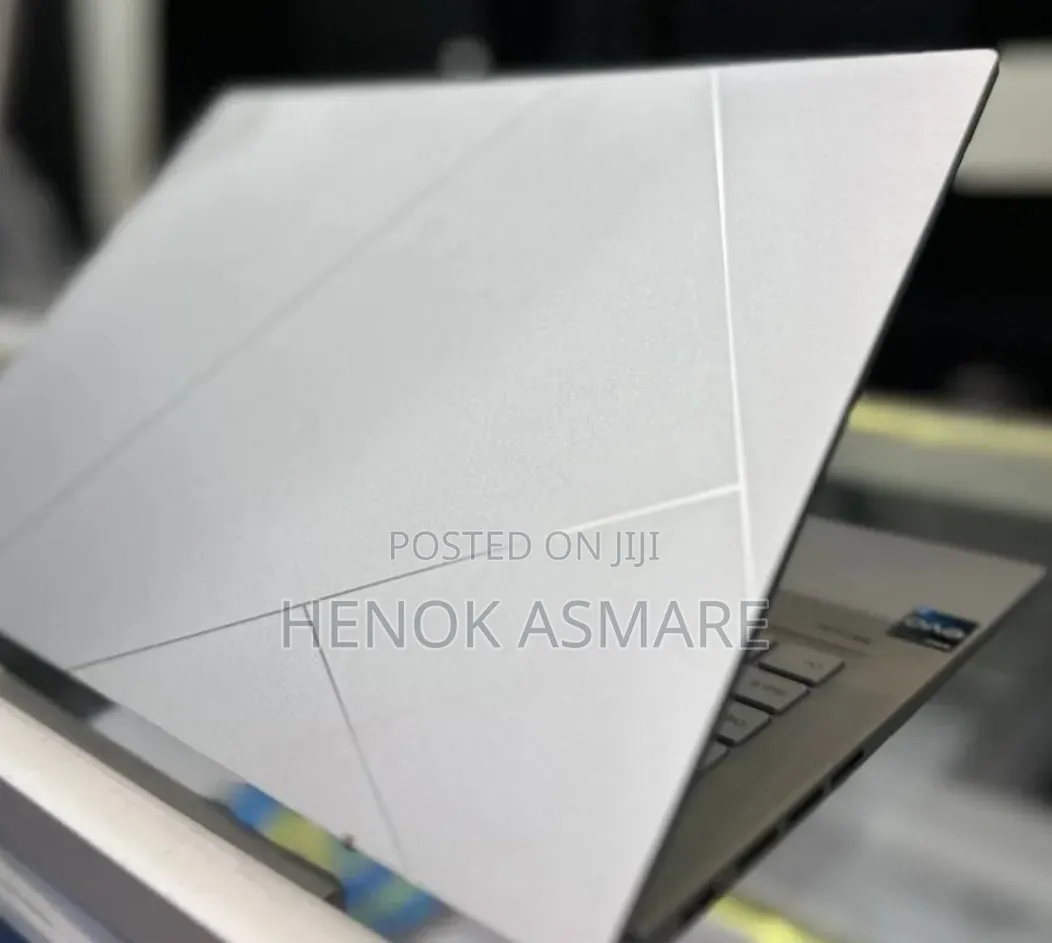 New Laptop Asus Zenbook 14 16GB Intel Core i9 SSD 512GB