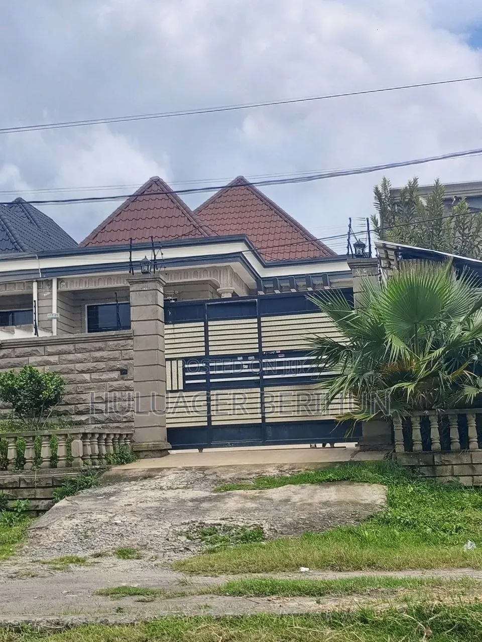 Furnished 3bdrm Villa in Bole for sale