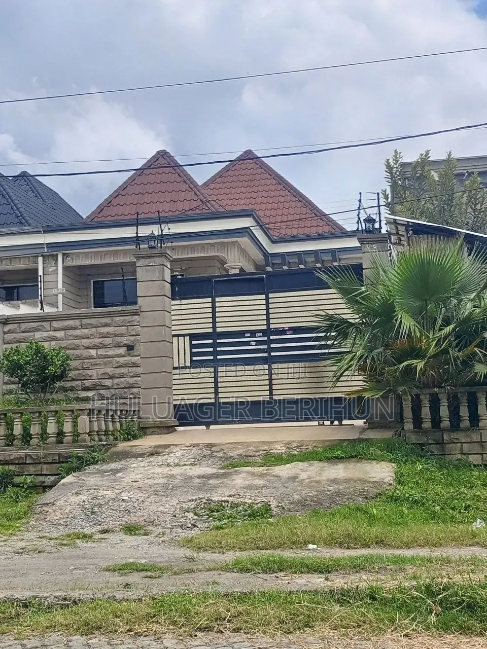 Furnished 3bdrm Villa in Bole for sale