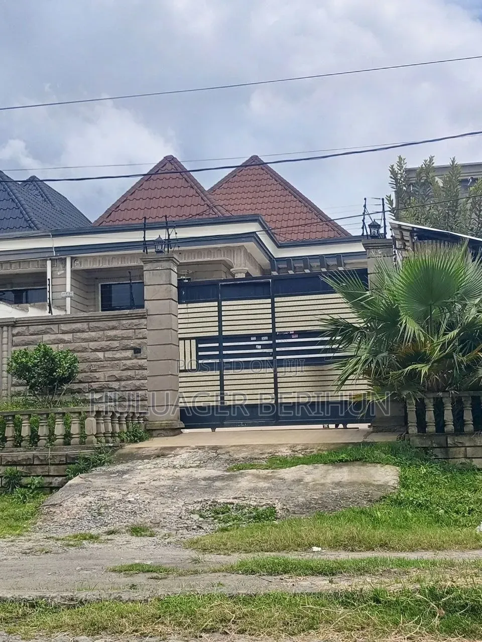 Furnished 3bdrm Villa in Bole for sale