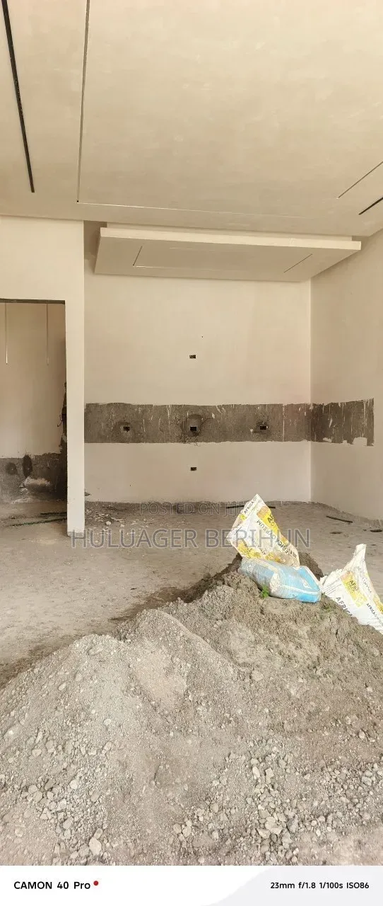 Furnished 3bdrm Villa in Bole for sale