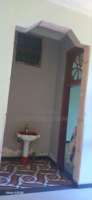 Furnished 4bdrm Villa in Dukem Sub City, Oromia-Finfinne for sale