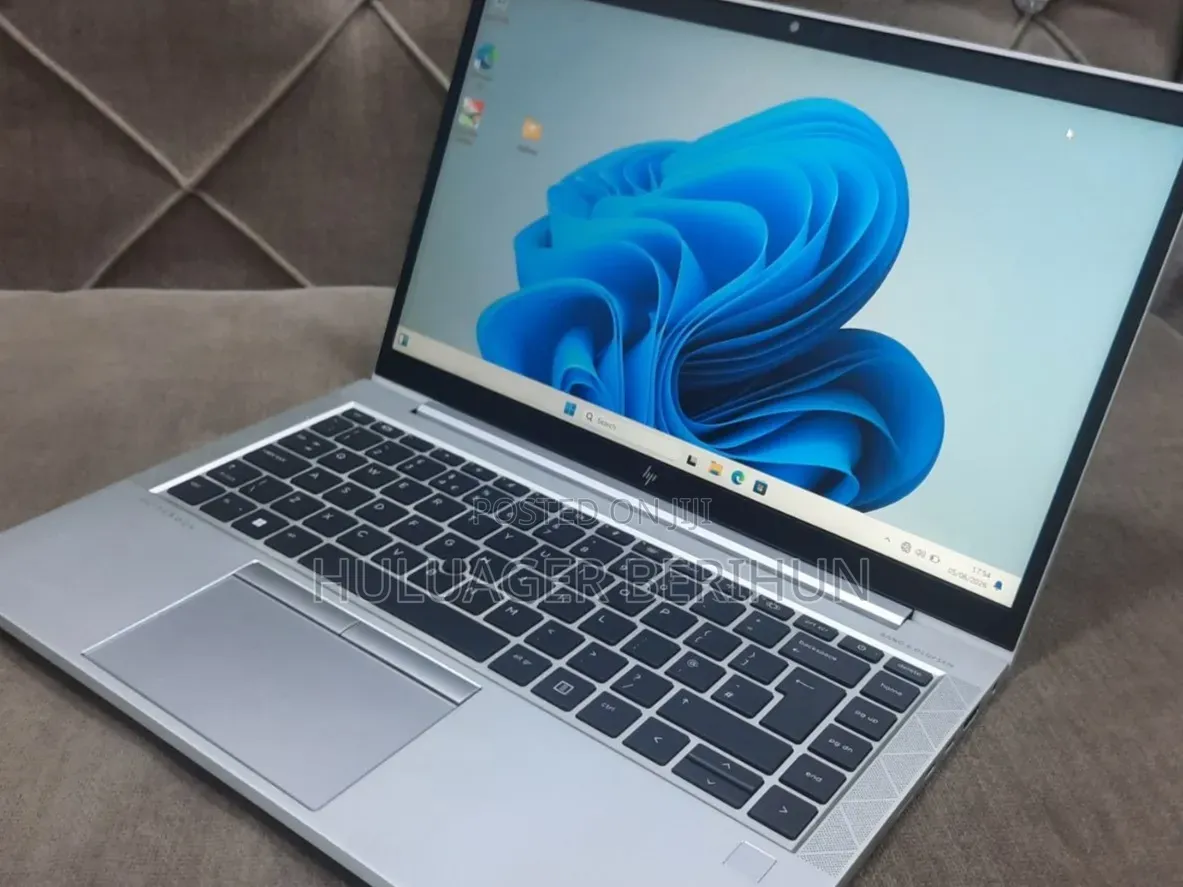 New Laptop HP EliteBook 840 G8 16GB Intel Core i7 SSD 512GB