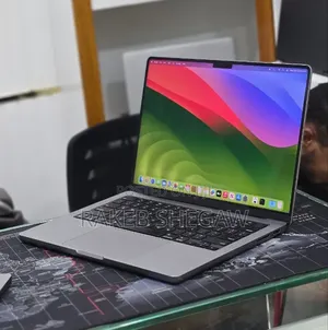 New Laptop Apple MacBook Pro 2023 M3 8GB Apple M3 Pro SSD 512GB
