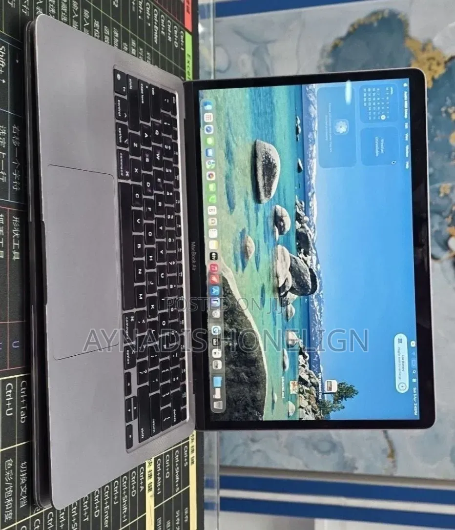 New Laptop Apple MacBook Air 2020 M1 8GB Apple M1 SSD 256GB