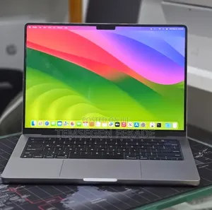 New Laptop Apple MacBook Pro 2023 M3 8GB Apple M3 Pro SSD 512GB