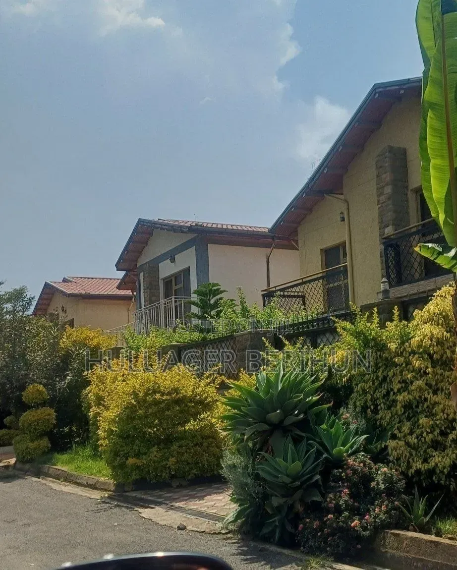 Furnished 3bdrm Villa in Bole for sale