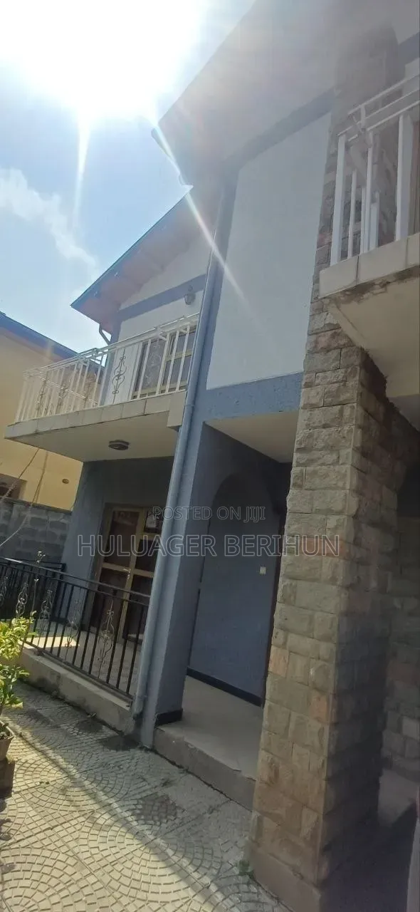 Furnished 3bdrm Villa in Bole for sale
