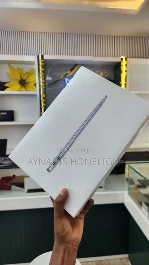 New Laptop Apple MacBook Air 2020 M1 8GB Apple M1 SSD 256GB