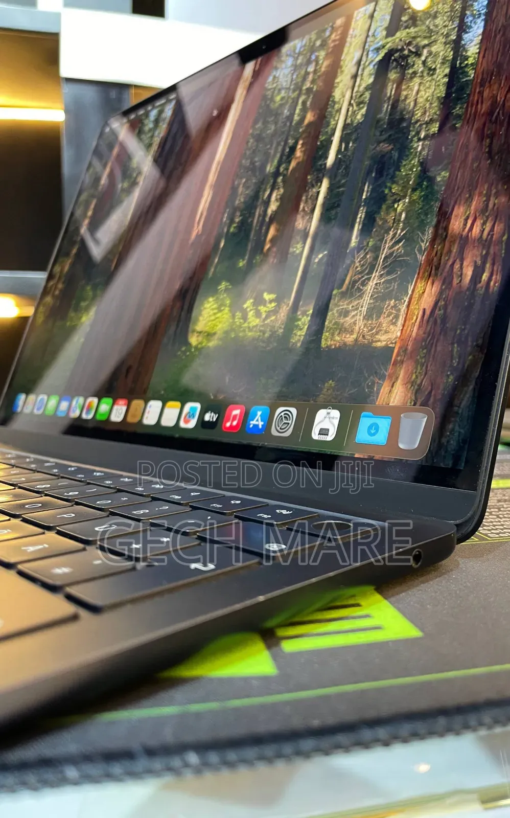 New Laptop Apple MacBook Air 2022 M2 8GB Apple M2 SSD 512GB