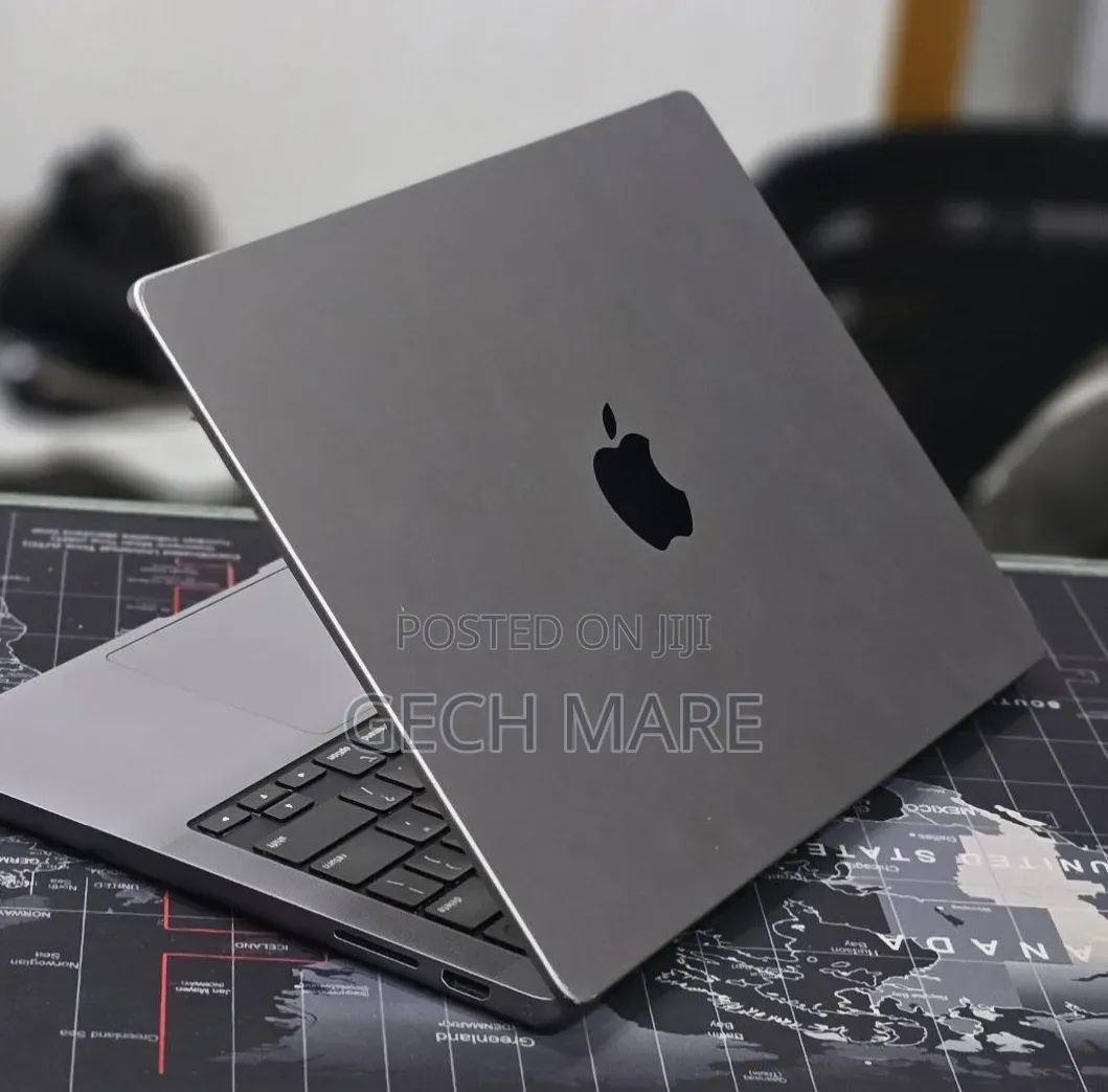 New Laptop Apple MacBook Pro 2023 M3 8GB Apple M3 Pro SSD 512GB