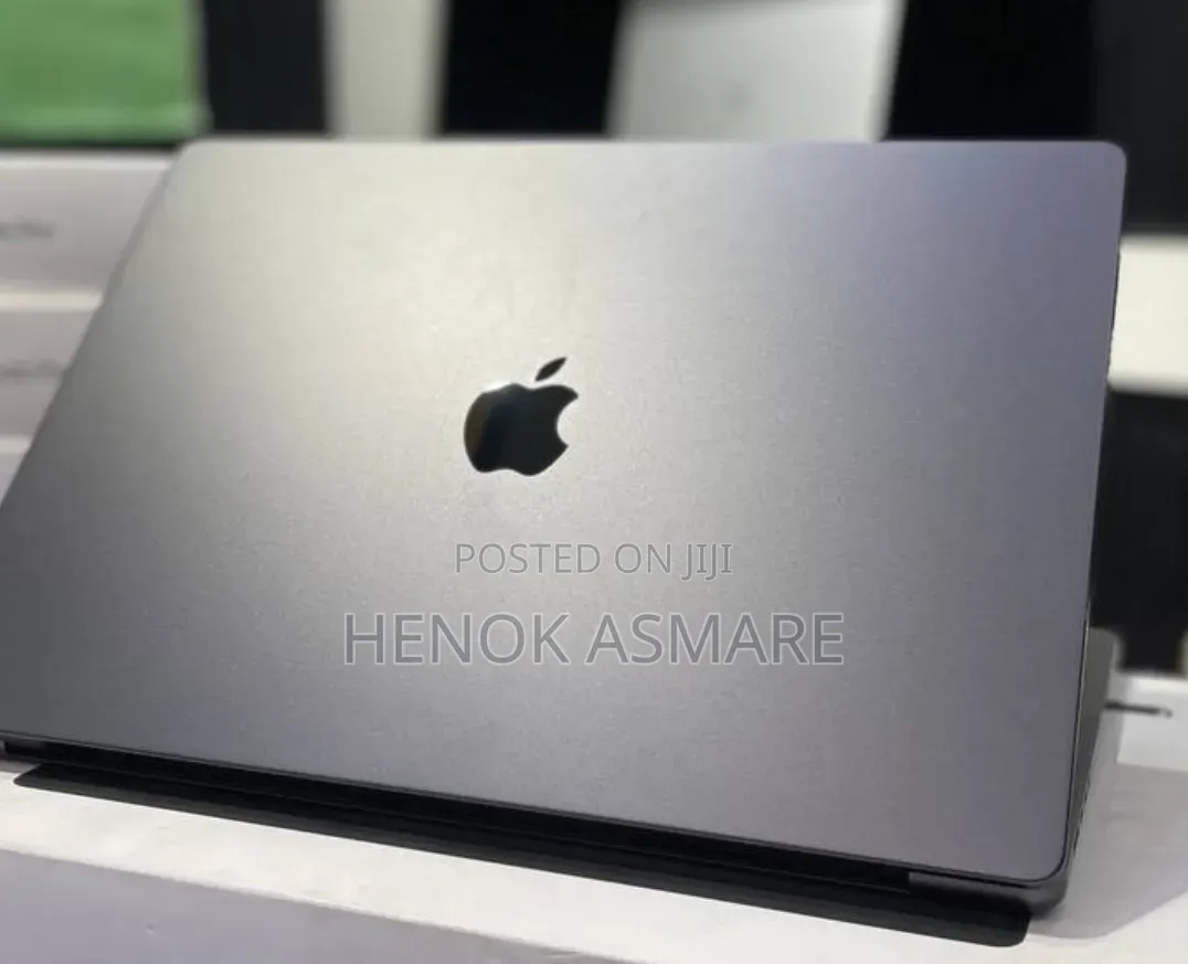 New Laptop Apple MacBook Pro 2024 M4 Max 48GB Apple M4 SSD 4T