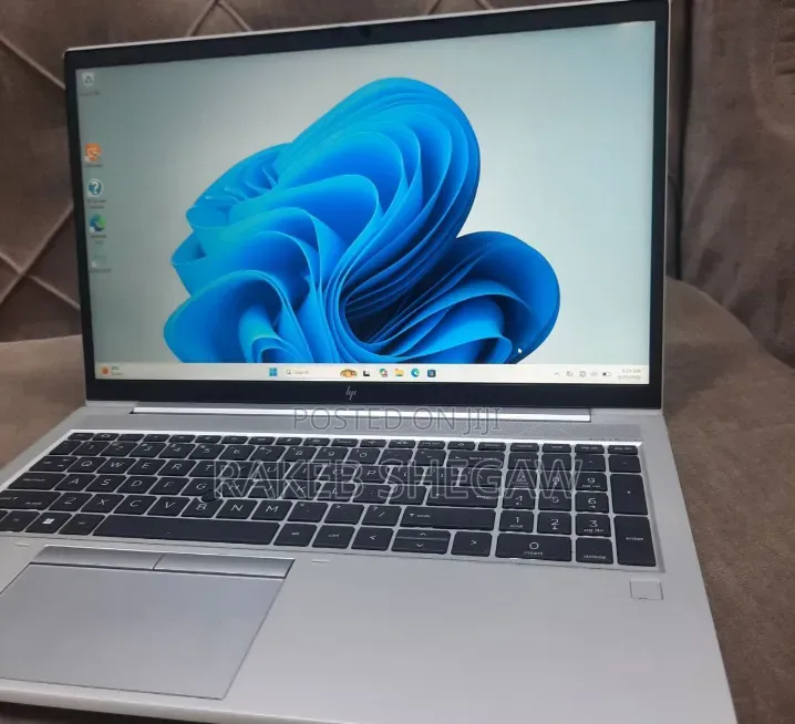 New Laptop HP EliteBook 850 G8 16GB Intel Core i7 SSD 512GB