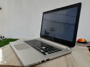 Laptop Toshiba Satellite E45T 8GB Intel Core i5 HDD 320GB