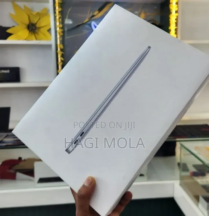 New Laptop Apple MacBook Air 2020 M1 8GB Apple M1 SSD 256GB