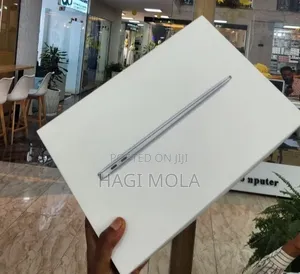 New Laptop Apple MacBook Air 2020 M1 8GB Apple M1 SSD 256GB