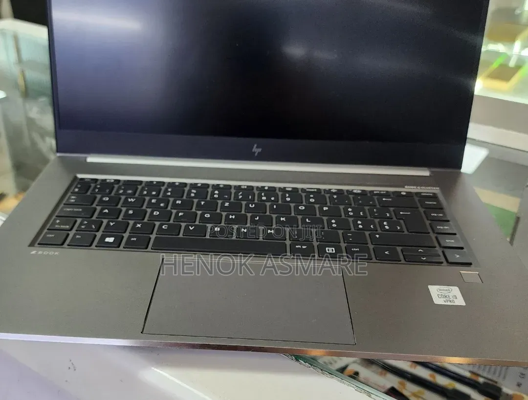 New Laptop HP ZBook 15 32GB Intel Core i9 SSD 512GB