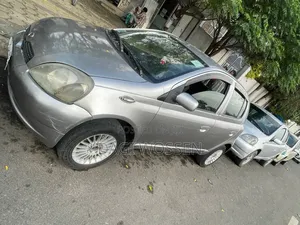 Toyota Vitz 2001 Gray