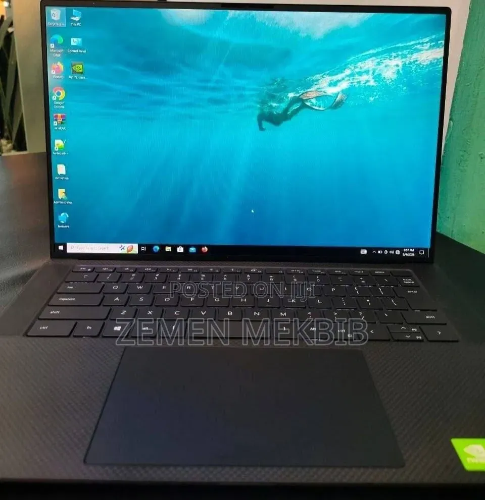 New Laptop Dell 16GB Intel Core i7 SSD 512GB