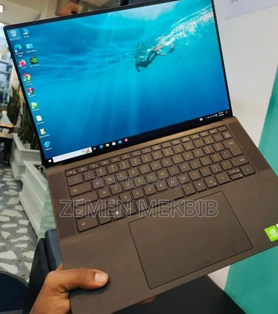 New Laptop Dell 16GB Intel Core i7 SSD 512GB