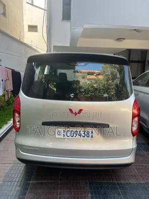 Electric Wuling 7 Seat Rent