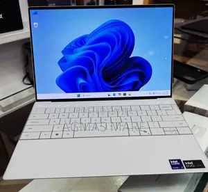 New Laptop Dell XPS 13 16GB Intel Core Ultra 7 SSD 512GB