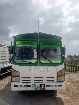 Isuzu NQR 2013 White