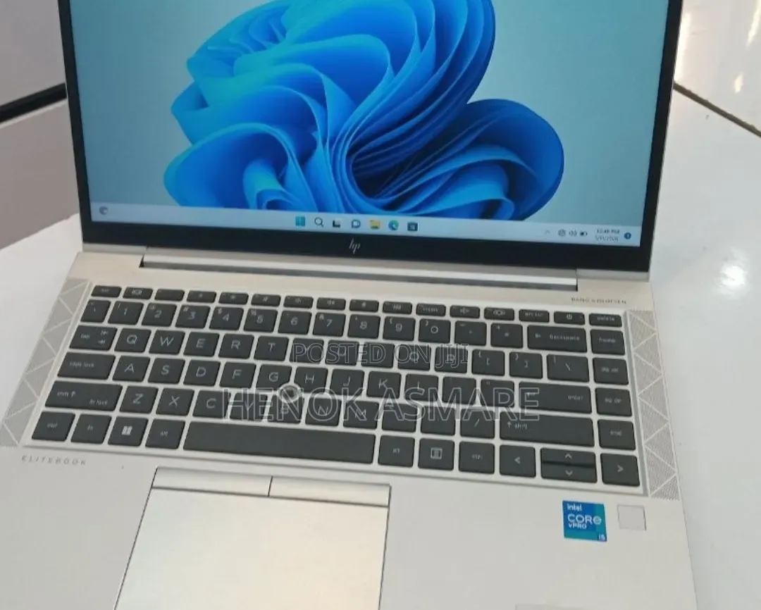 New Laptop HP EliteBook 840 G8 16GB Intel Core i5 SSD 512GB