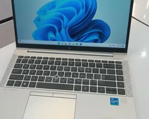 New Laptop HP EliteBook 840 G8 16GB Intel Core i5 SSD 512GB